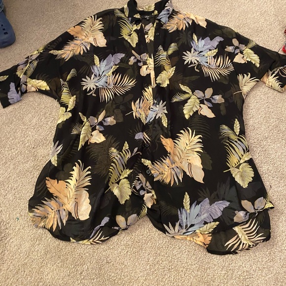 Lulu’s Tropical Swimsuit Coverup - Picture 1 of 3